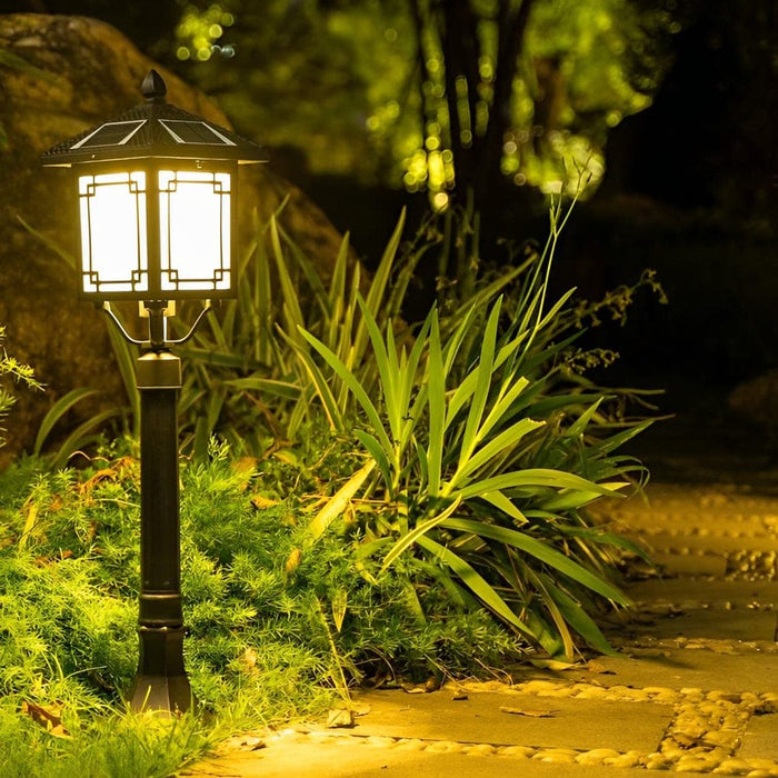 Durable Die Cast Aluminum Solar Pathway Light with High Transmittance Glass, Auto On/Off, 3 Switchable Colors, Waterproof for Year-Round Use-ErisView-10