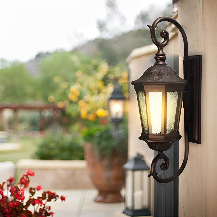 Durable Outdoor Wall Lamp with High-Transmittance Glass, Rustproof Die-Cast Aluminum, Retro Design, and E27 Lamp Head, Perfect for Elegant Outdoor Decor-ErisView-2