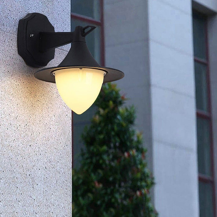 Retro Outdoor Wall Light, Aluminum Die-Casting, Waterproof, Dustproof, Curved Lampshade, Ideal for Modern and Retro Courtyards, Porch Lighting-ErisView-2