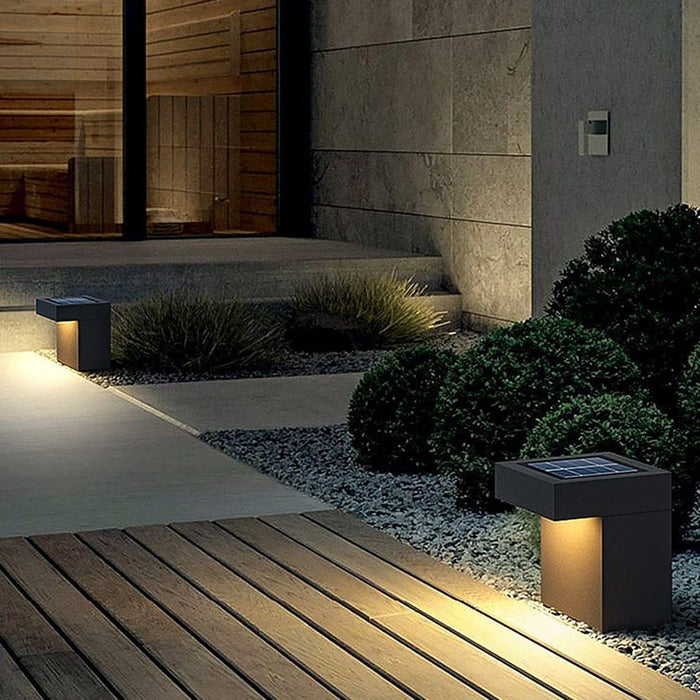 Solar-Powered Modern Outdoor Lamp for Villa Courtyards, Park Lawns, and Paths, Energy-Saving, Durable, Weather-Resistant with Automatic Night Activation-ErisView-2